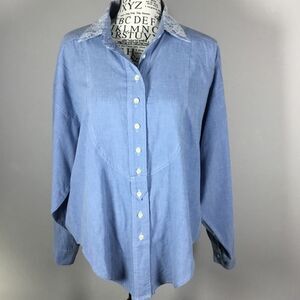 Classic light denim blue and white lace western Cowgirl shirt lace back size S